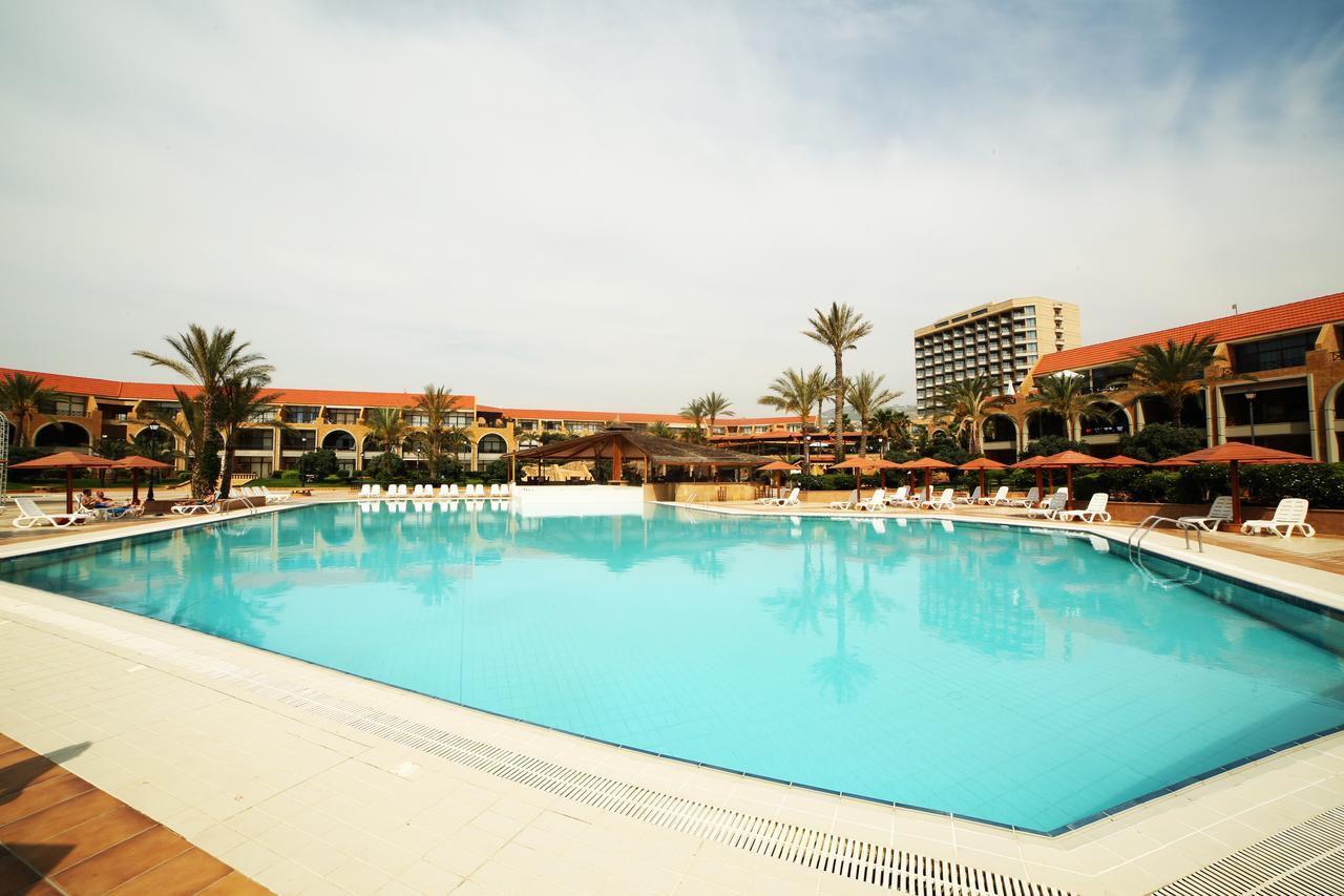 Jiyeh Marina Resort Hotel & Chalets Jieh Exterior photo